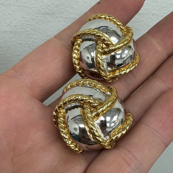 Vintage Carolee gold and silver tone clip on earrings - Picture 1 of 16